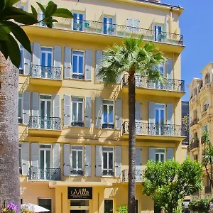 La Promenade Otel